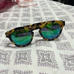 Illesteva sunglasses